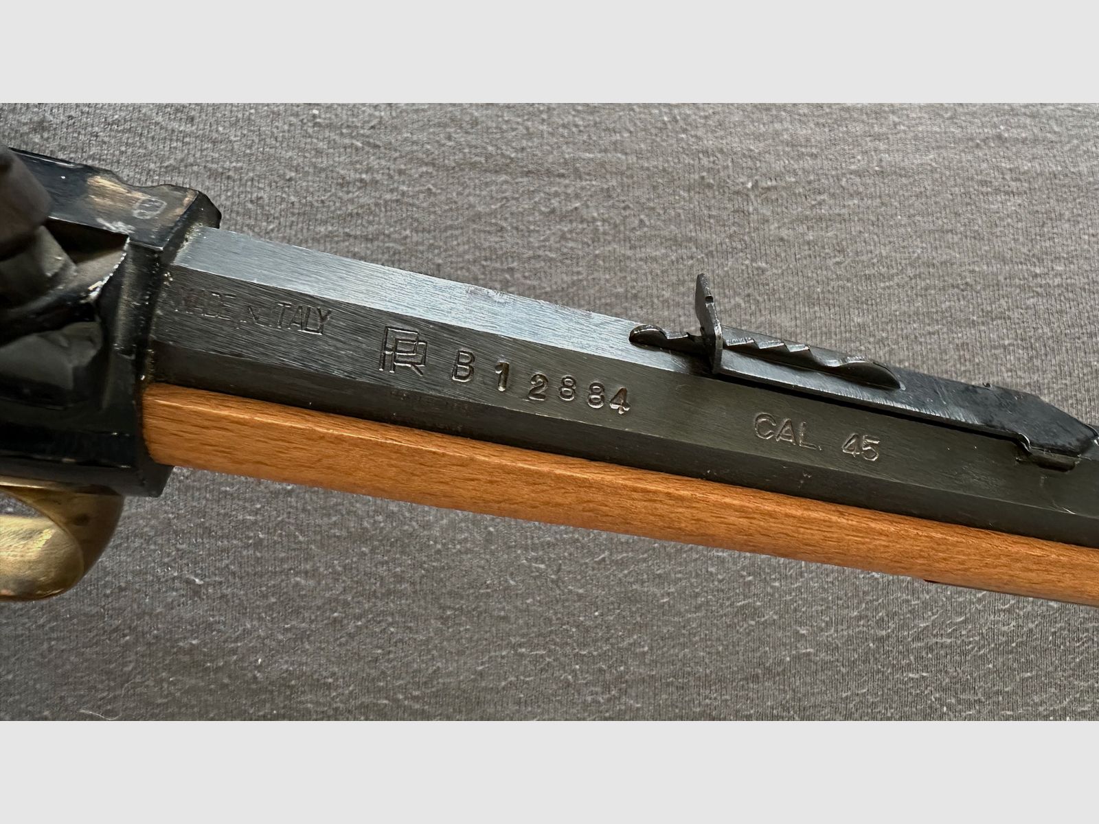 Vorderlader kaliber .45 Schwarzpulver Gewehr aus Italien 
