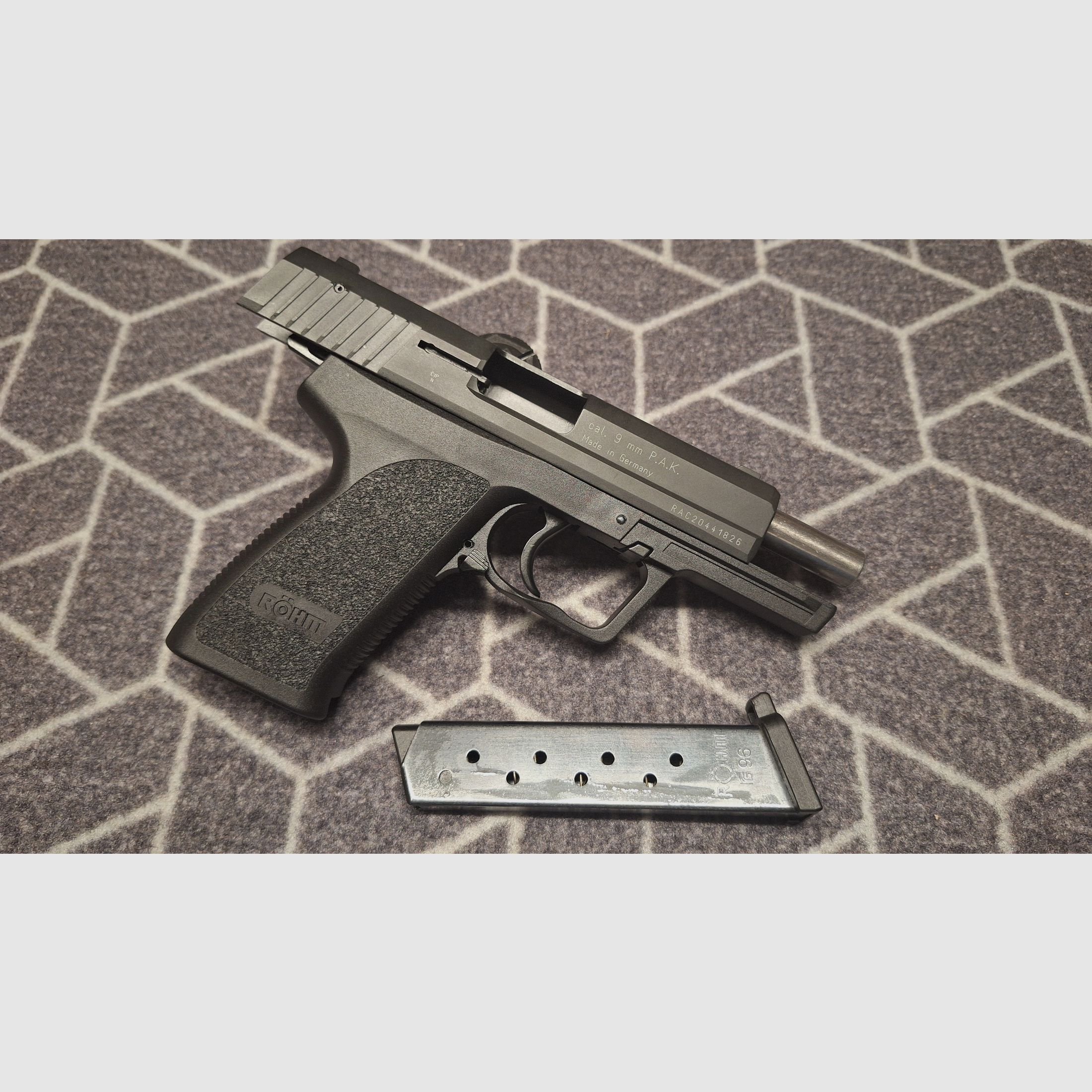 Röhm RG 96 Schreckschuss Pistole brüniert