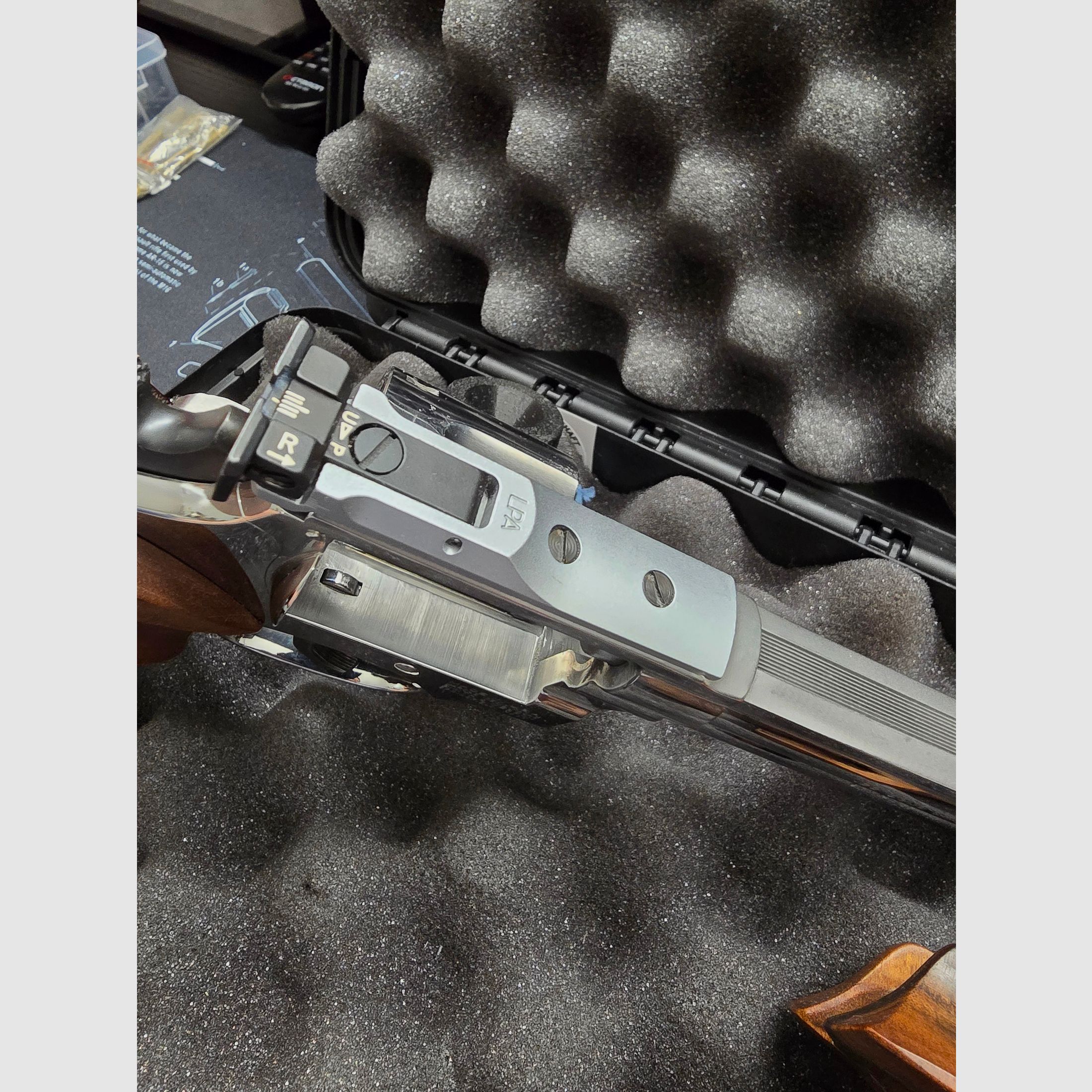 Smith und Wesson 6Zoll KK-Sportrevolver 617-1