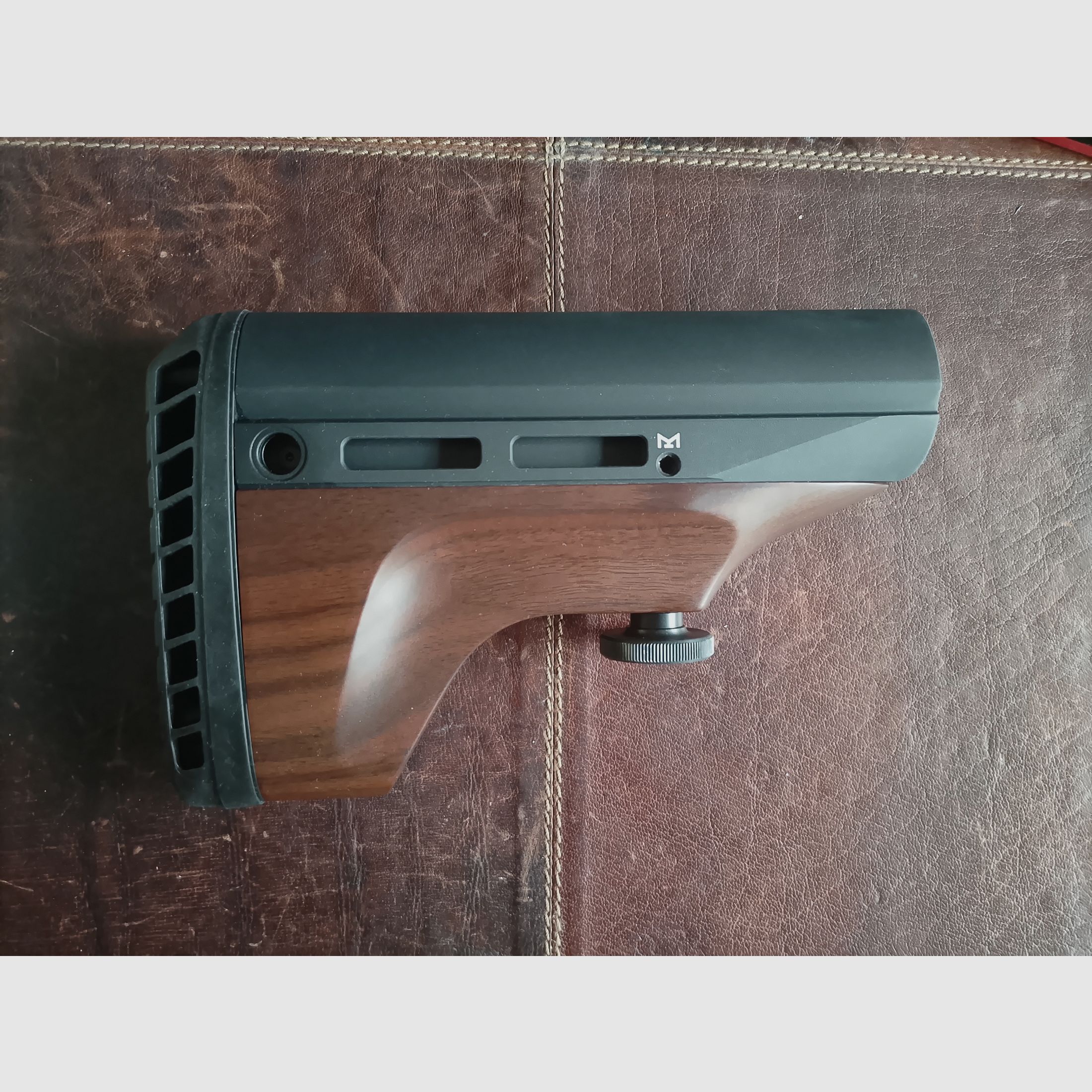 WOOX Vigilante AR15 wood stock walnut – sliding stock hybrid (like new)