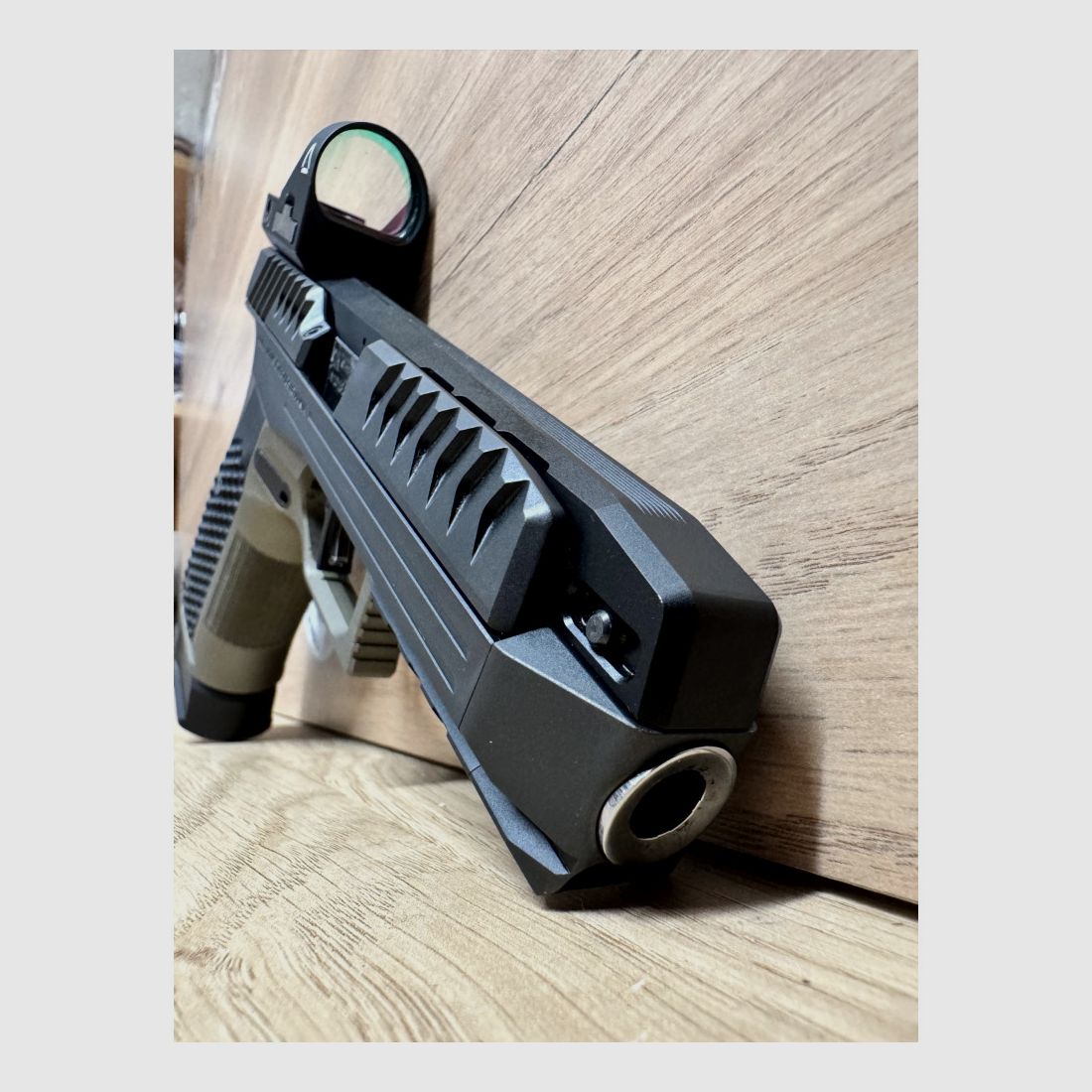 PISTOLET LAUGO ARMS ALIEN 9X19 OCCASION, image 11 sur 17