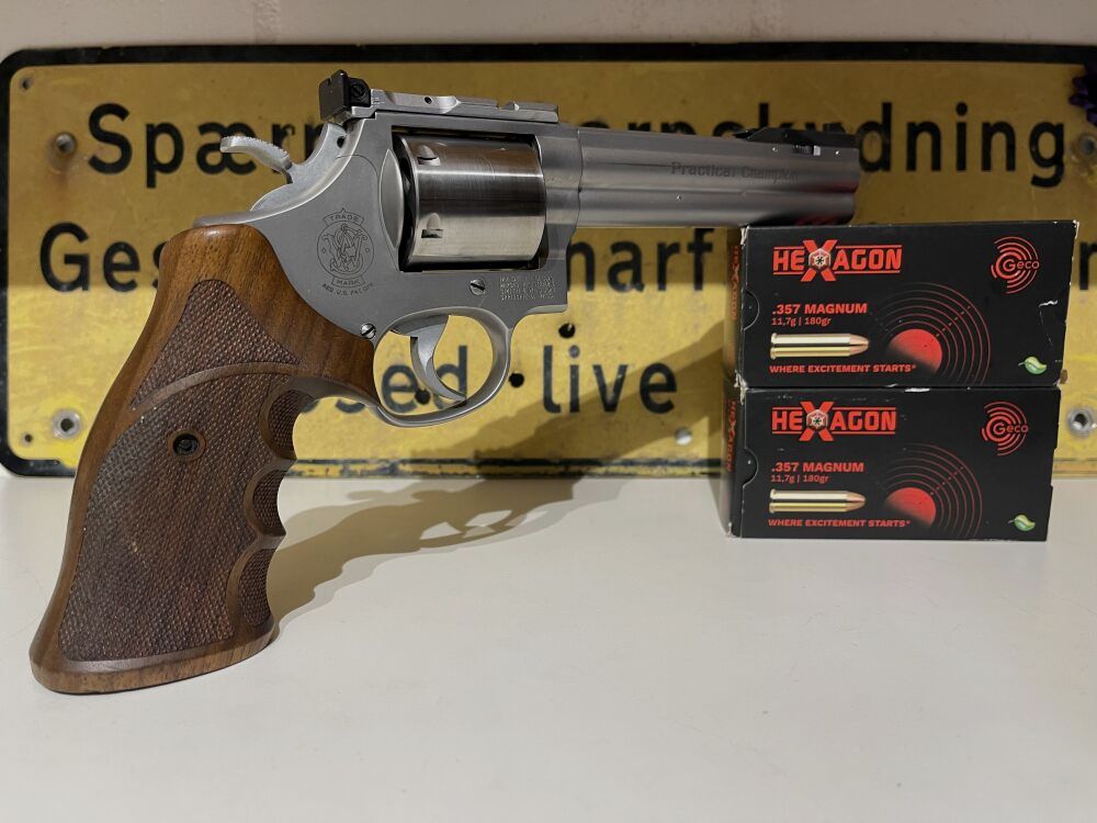 Smith&Wesson 686-4 Practical Champion