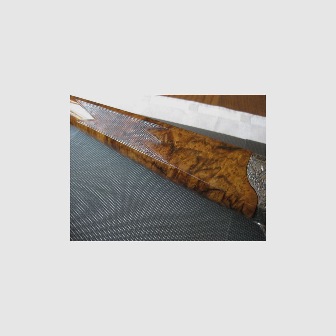 Absolutely UNIQUE COLLECTOR'S ITEM = Almost like new "Custom STEEL SYSTEM completion" with HAND-MODELED FULL ENGRAVINGS for R93, with custom-made right-handed semiweight stock and Category-11!! System is still one WITHOUT serial number!! Includes Blaser leather rifle sling!, image 4 of 17