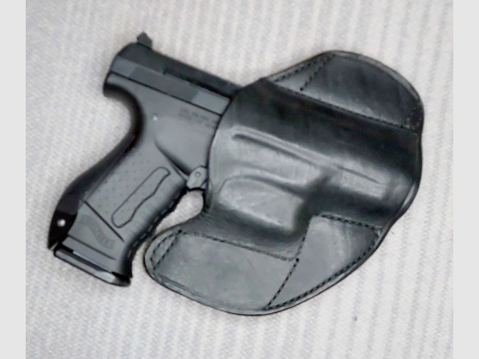 Walther P99 Schreckschuss Pistole 9mm P.A.K. (PTB 762) P 99 mit Foster Lederholster