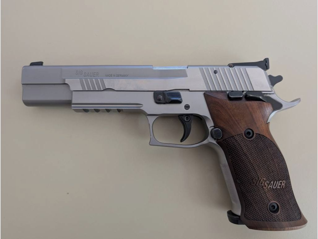 SIG Sauer P220 X-Six – Fabriqué en Allemagne – Calibre 9 mm Luger avec système interchangeable .22 l.r.