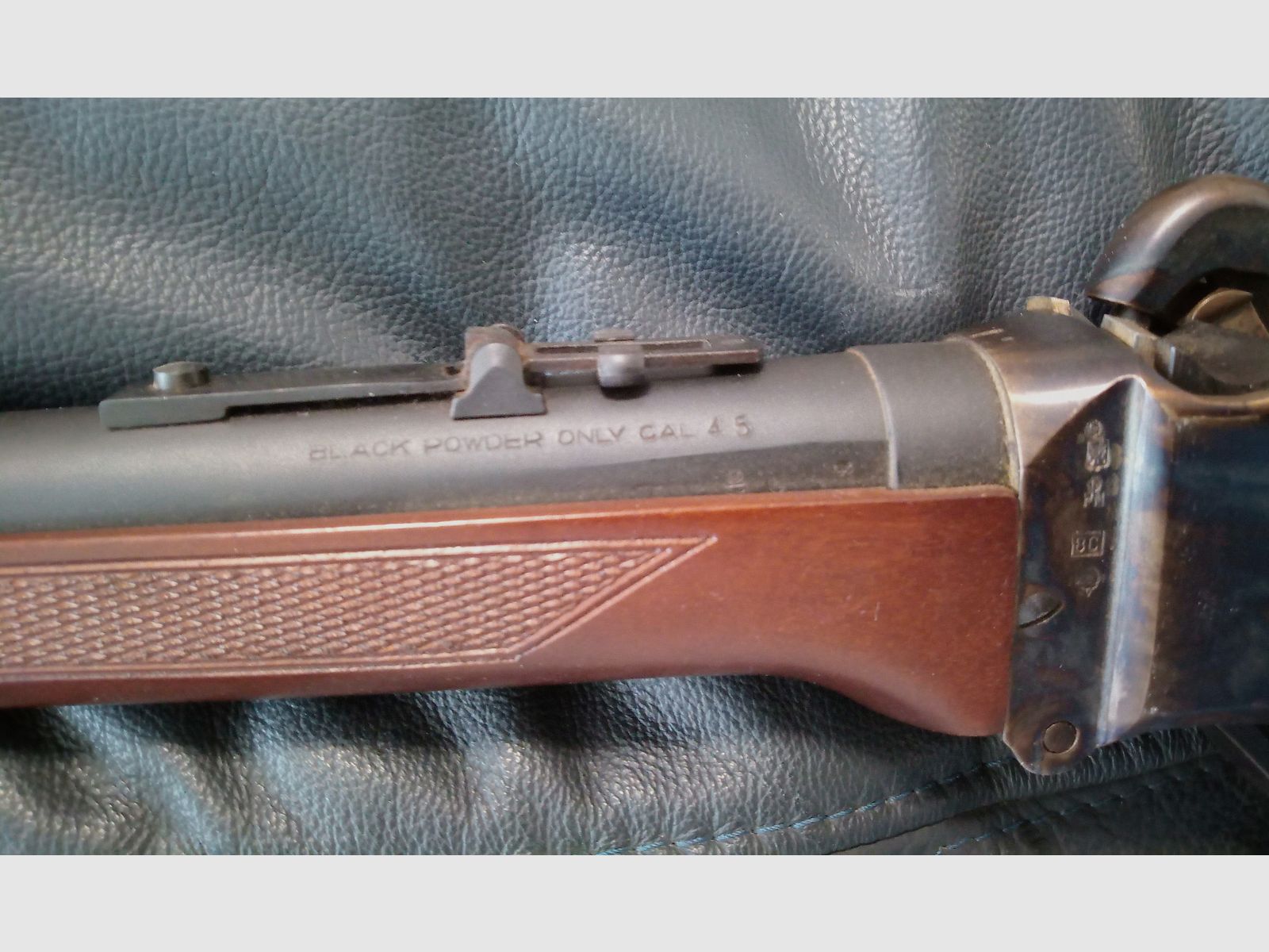 David Pedersoli Perkussions Messinghülsen Papierpatrone Hinterlader Gewehr Sharps cal 45 / 70 Nachfolger vom Vorderlader Schwarzpulver