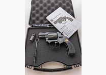Smith & Wesson Chiefs Special revolver a salve calibro 9mm R.K.