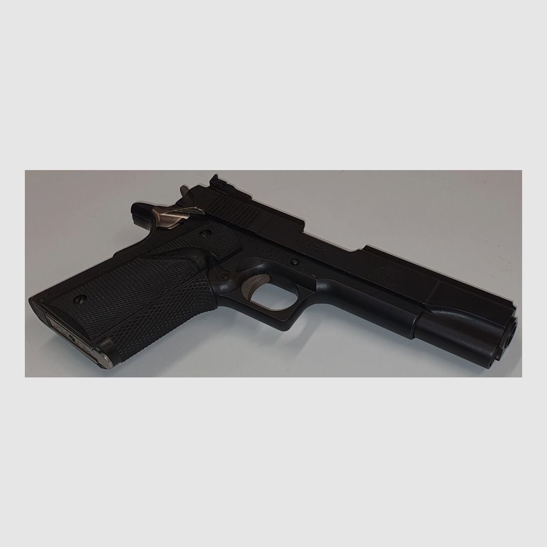 L.A.R. Manufacturing Inc. Semi-Automatic Pistol LAR GRIZZLY WIN MAG MARK I in caliber .45WinMag.