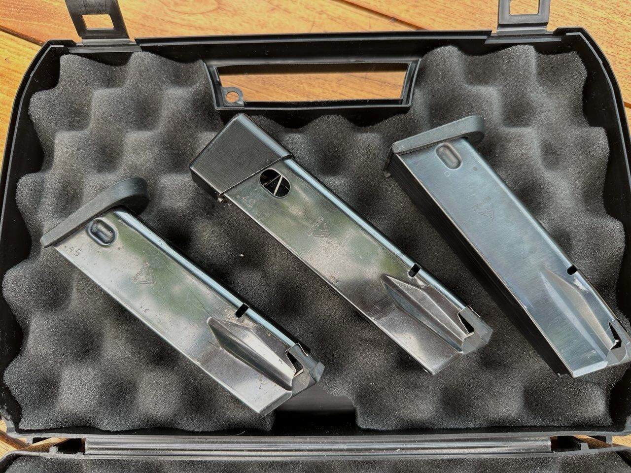 Caspian Arms Ltd. "The Duke Custom" Kaliber .45 ACP basierend auf 1911