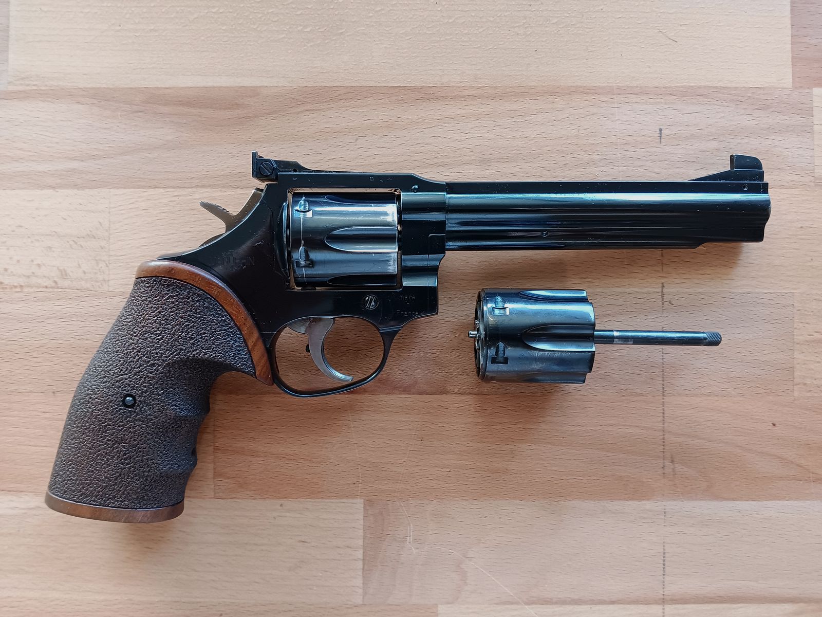 Revólver Manurhin MR73 "alt" .357 Magnum con tambor intercambiable 9mm Luger