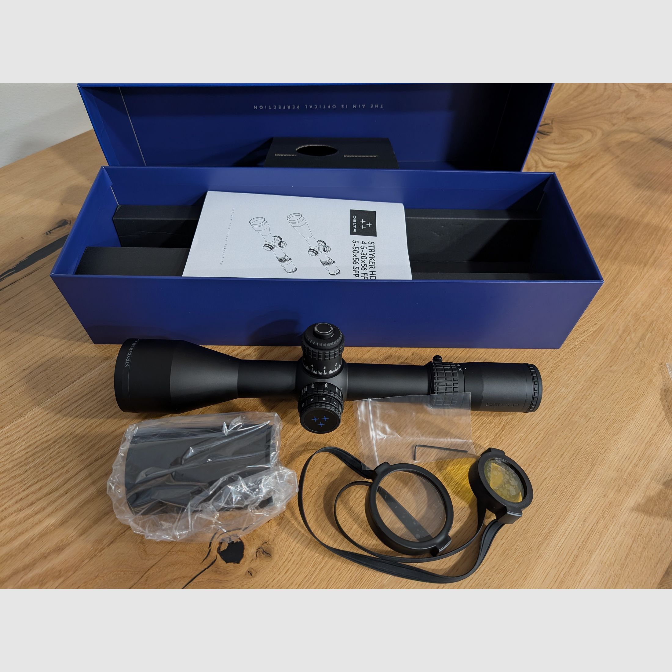Delta Optical Stryker HD 4,5-30x56 Neu unbenutzt. Mit Contessa Montage