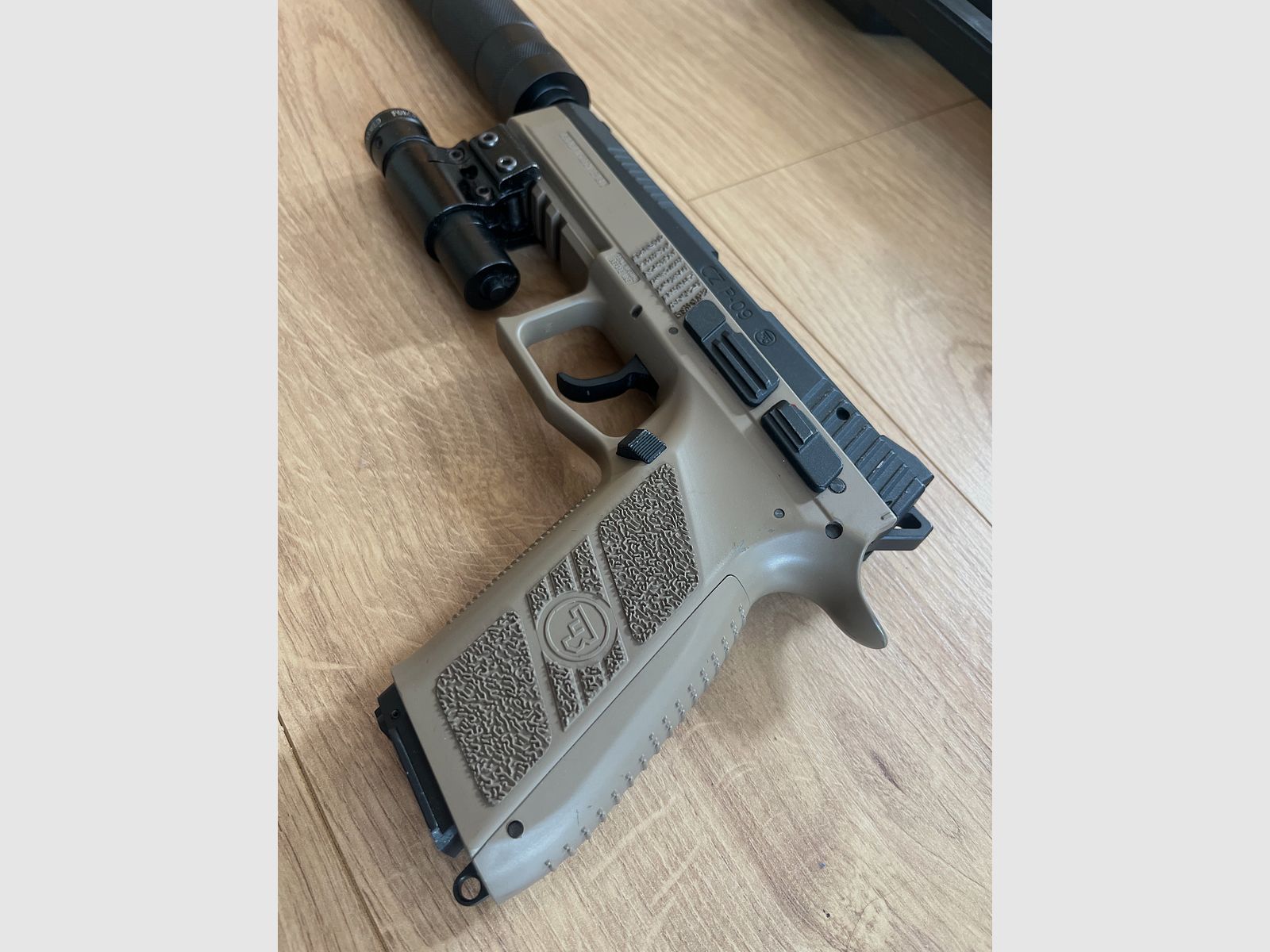 KJ Works CZ P09 Airsoft 6mm with metal slide
