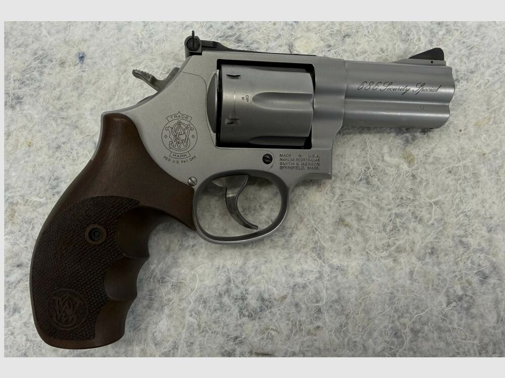 Smith & Wesson 686 - Security Special - 3" .357Mag