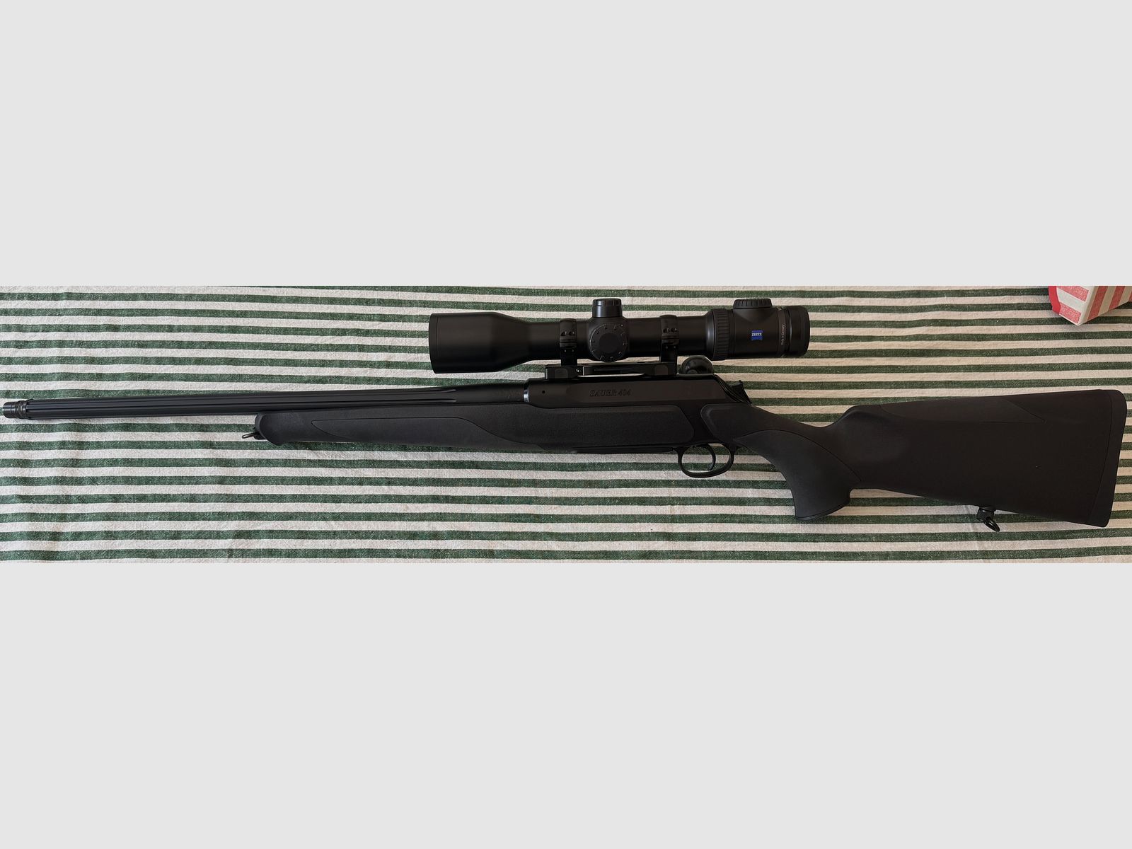 Sauer 404 en .300 WinMag avec Zeiss V8 1,8-14x50