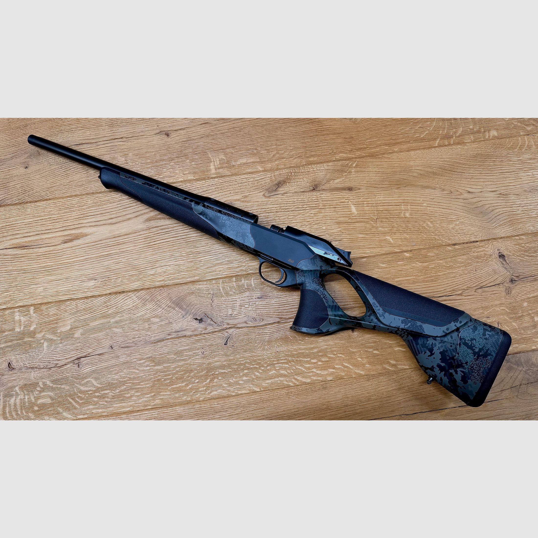 Blaser R8 Ultimate Carbon Huntec Camo Komplettwaffe / Kaliber wählbar / Logo schwarz / Semi Weight