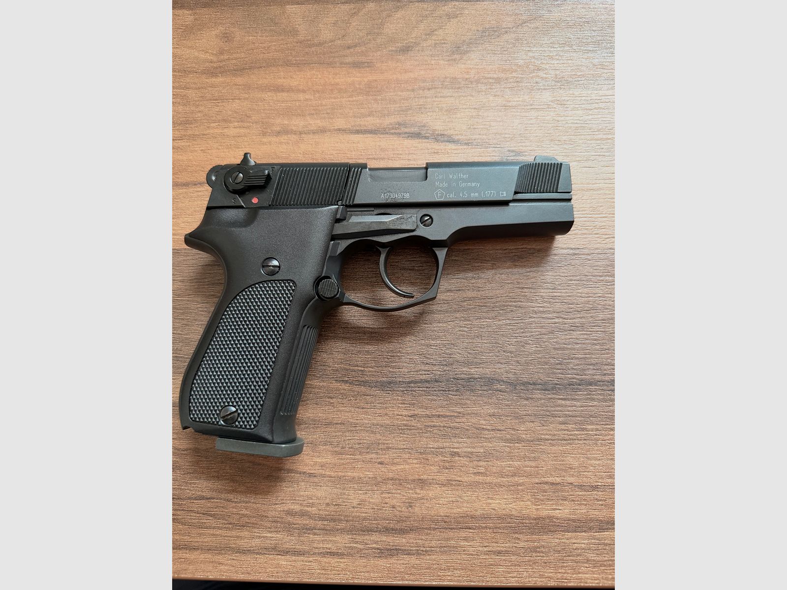 Walther CP88 CO₂ Pistool 4,5 mm Diabolo + Koffer + Diabolos