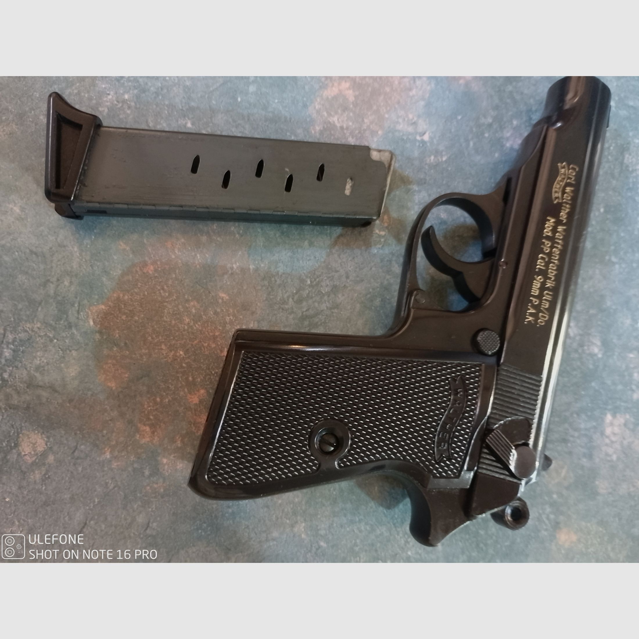Walther P99 kal.9mm, Traangas, Flubberpatronen, Vuurwerk, Pistool