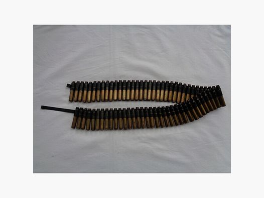 US MG Gurt .30-06 auf M1 Gurtgliedern, 69 Hülsen + Gurtlader, 50er Jahre, s.g. Zustand