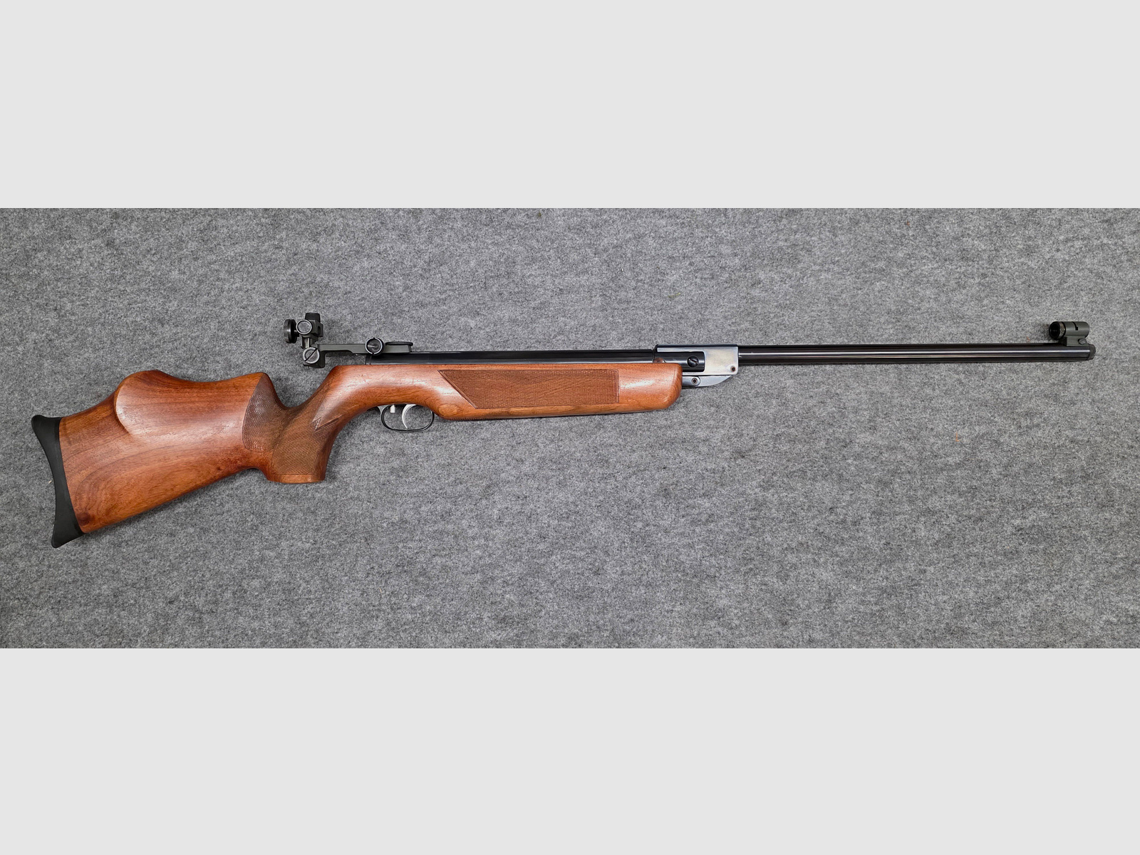 Zeer oude BURGO wierook HW55 T met Tiroler walnootkolf Knicker luchtgeweer zonder F-teken uit de jaren 60 cal. 4,5mm Diabolo