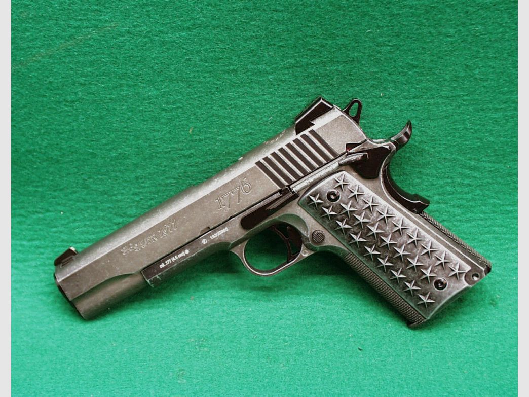 Sig Sauer	 1911 CO2 Pistole