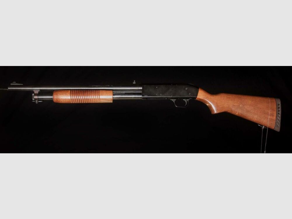 Mossberg Pumpgun Vorderschaftrepetierflinte 500 A