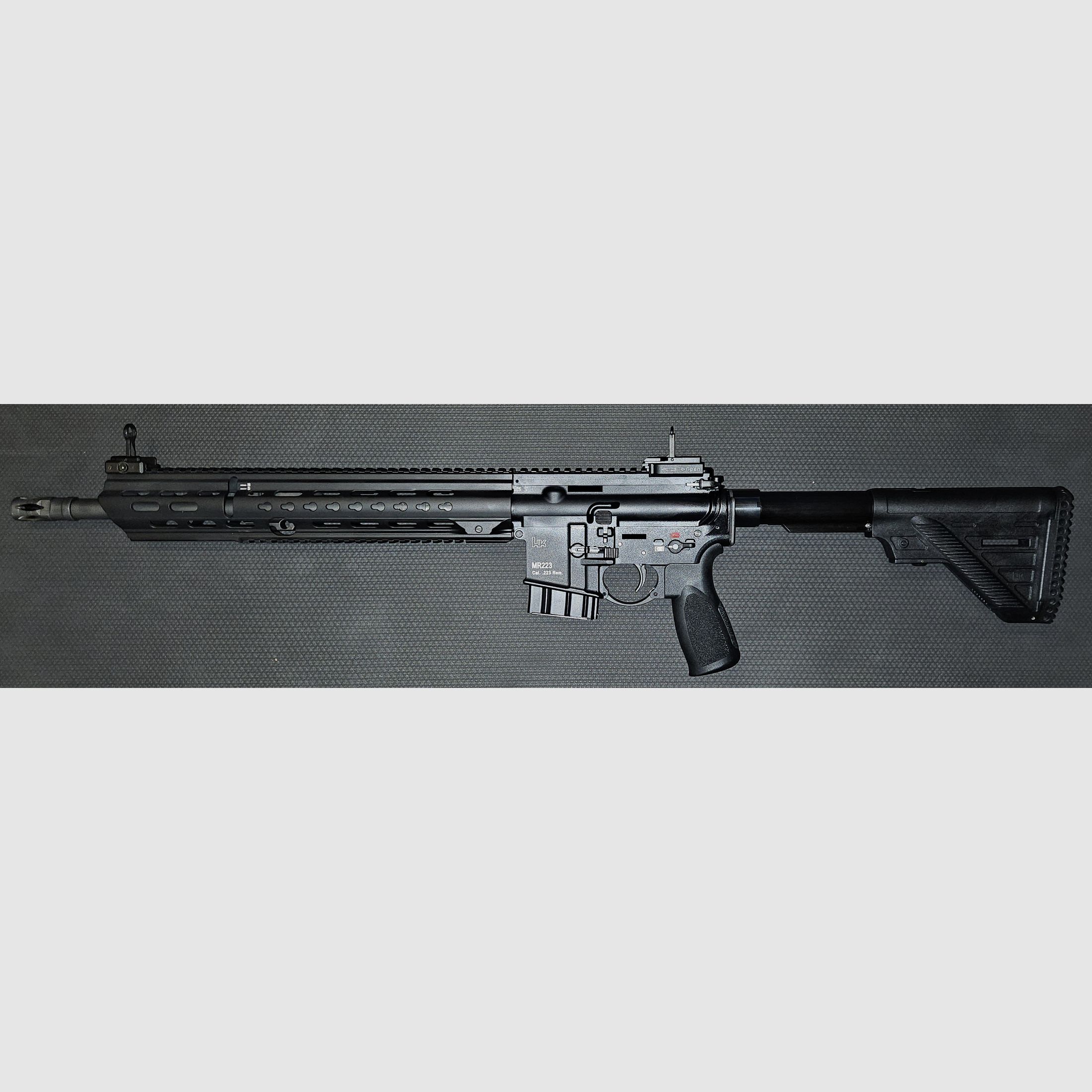 H&K MR223 16,5" negro con guardamanos largo