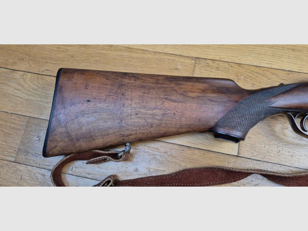 Schöne Steyr Mannlicher Schönauer Büchse — Modell « GK » — Kal. 7×64 — Waffe geprüft 1964 — Deutscher Abzug — Schöne Hölzer — Exzellente Mechanik — Schöner Lauf — Montagebasis aus Stahl — Sehr guter Allgemeinzustand — BE+/TBE, Bild 3 von 43