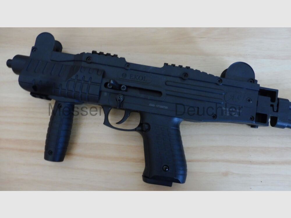 Pistola de fogueo Ekol ASI / Subfusil con culata plegable