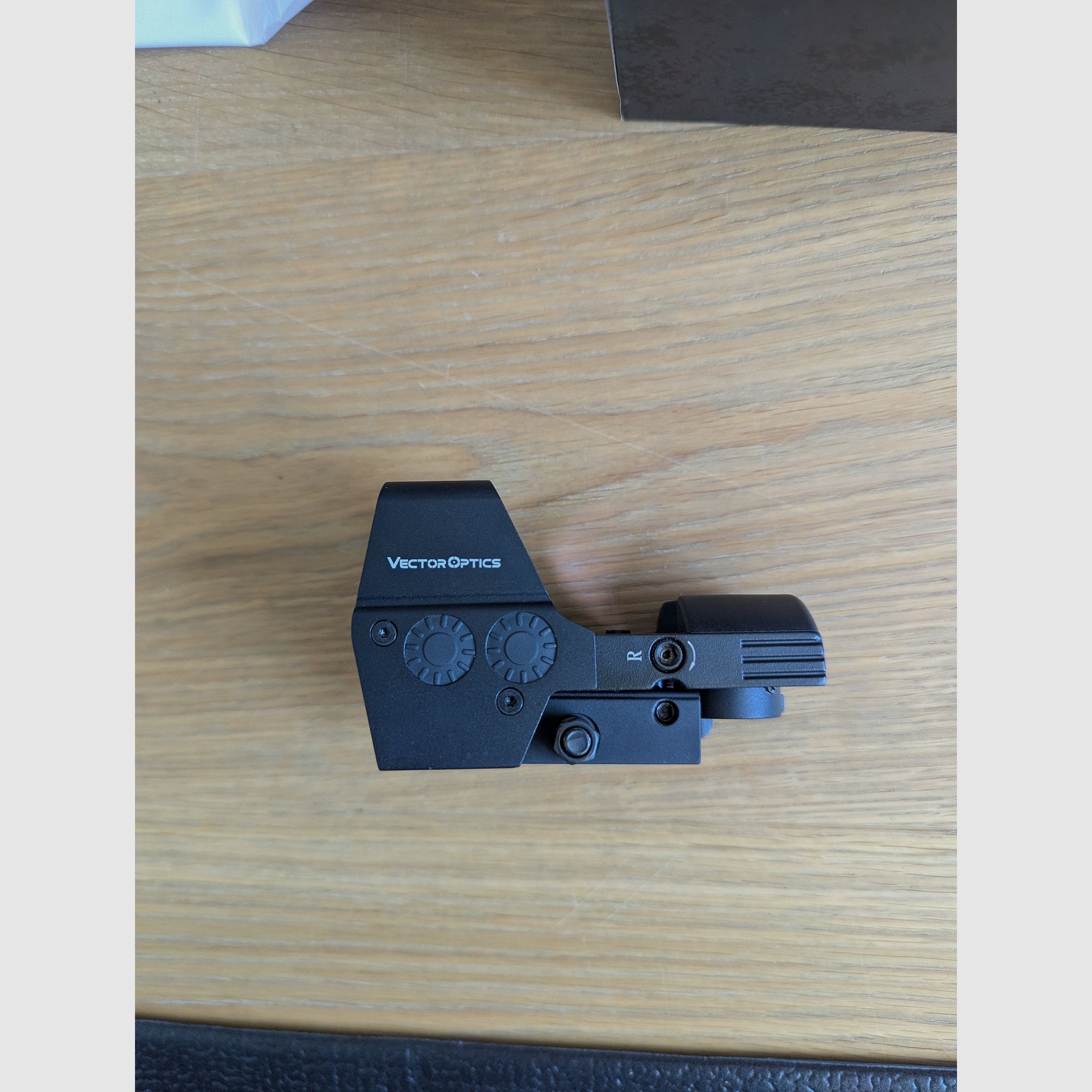 Vector optics OMRGA 1x23x33 RedDot // PCC // AR15