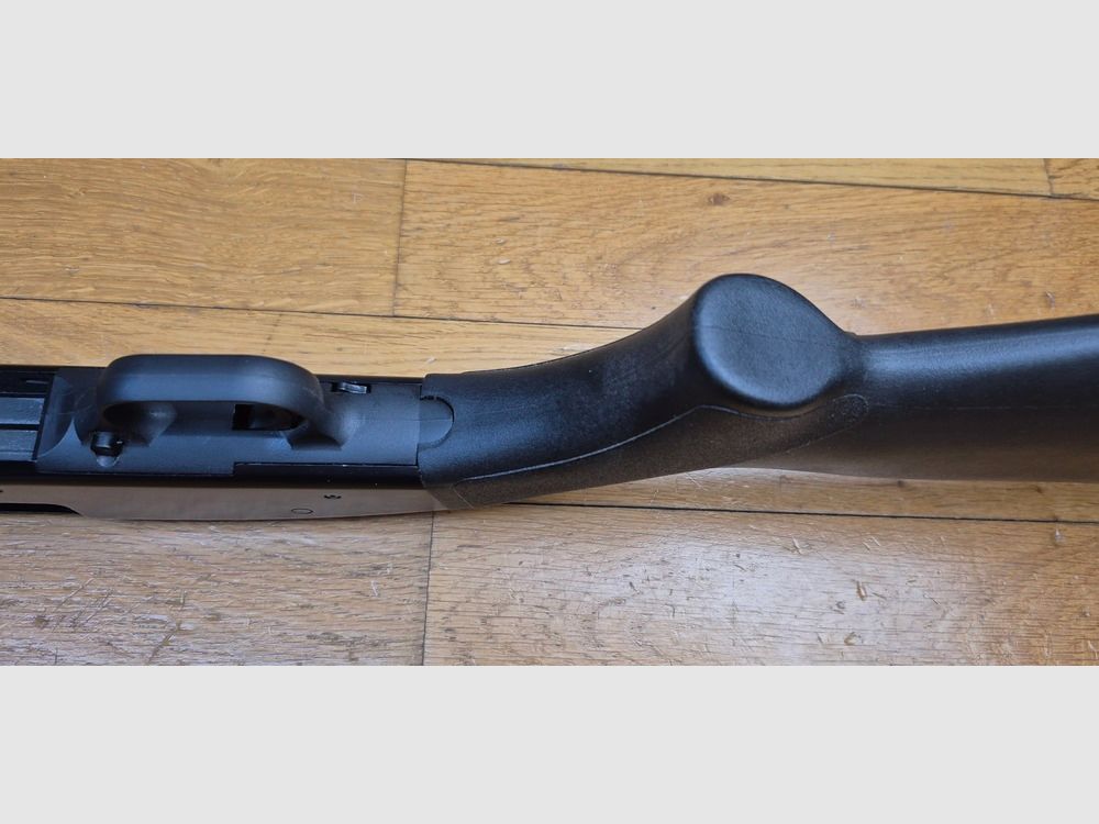 Sehr schönes Vorderschaftrepetierer Maverick 88 — Herstellung Mossberg — Kal. 12/76 — Glatter Lauf in 61 cm — Kunststoffschaft — 5 Schuss +1 — Der zuverlässige und erschwingliche Repetierer par excellence — Zustand nahezu perfekt — TBE+/TBE++, Bild 12 von 33