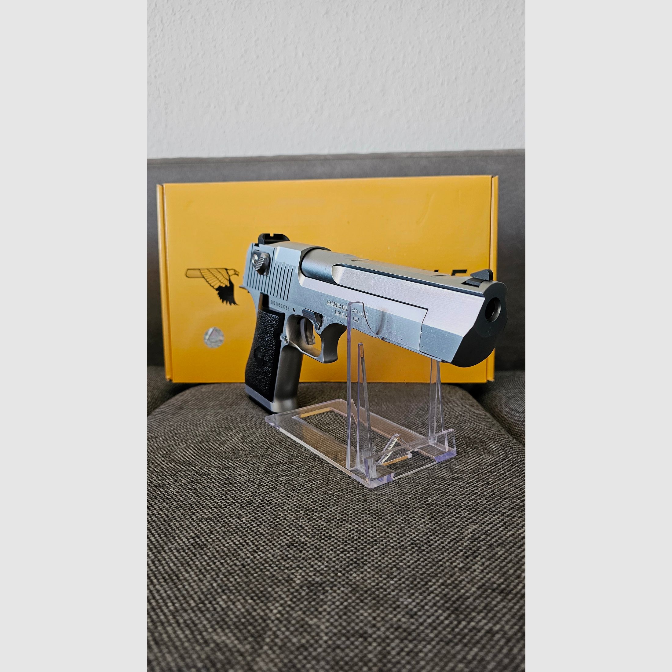 DESERT EAGLE .50AE GBB, SILVER  MAGNUM RESEARCH CYBERGUN