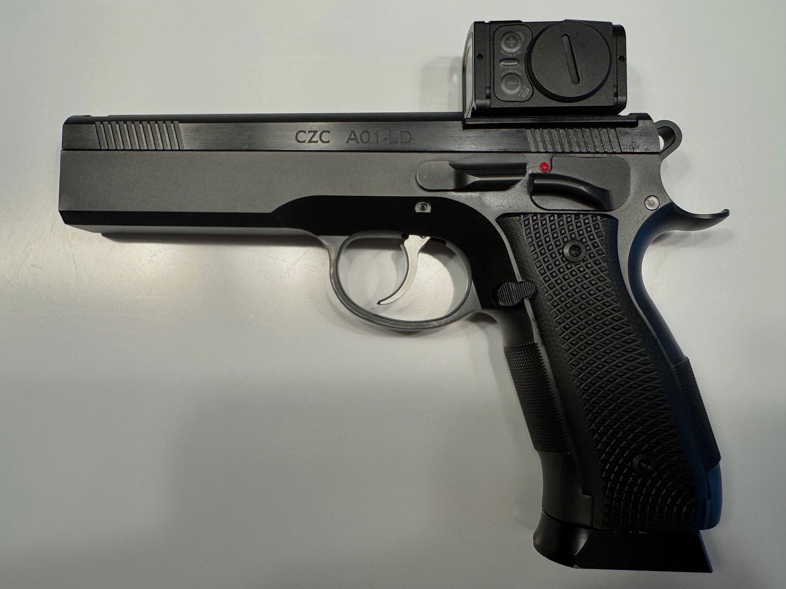 Pistola CZcustom Mod. CZC A01 LD -Listo para óptica
