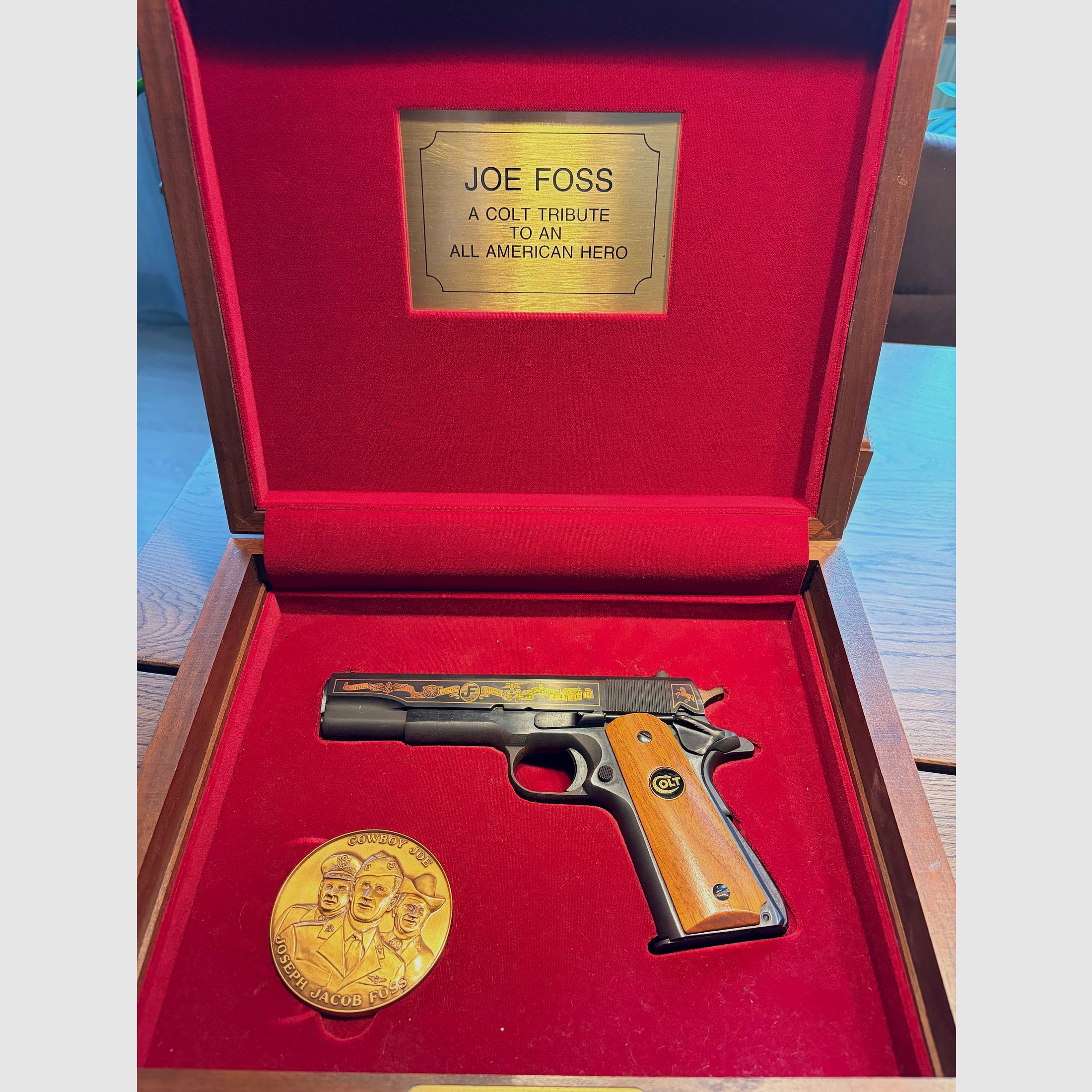 Colt 1911 Jubiläumsmodell Kal. .45 – Sammlerstück mit Originalbox & Zubehör