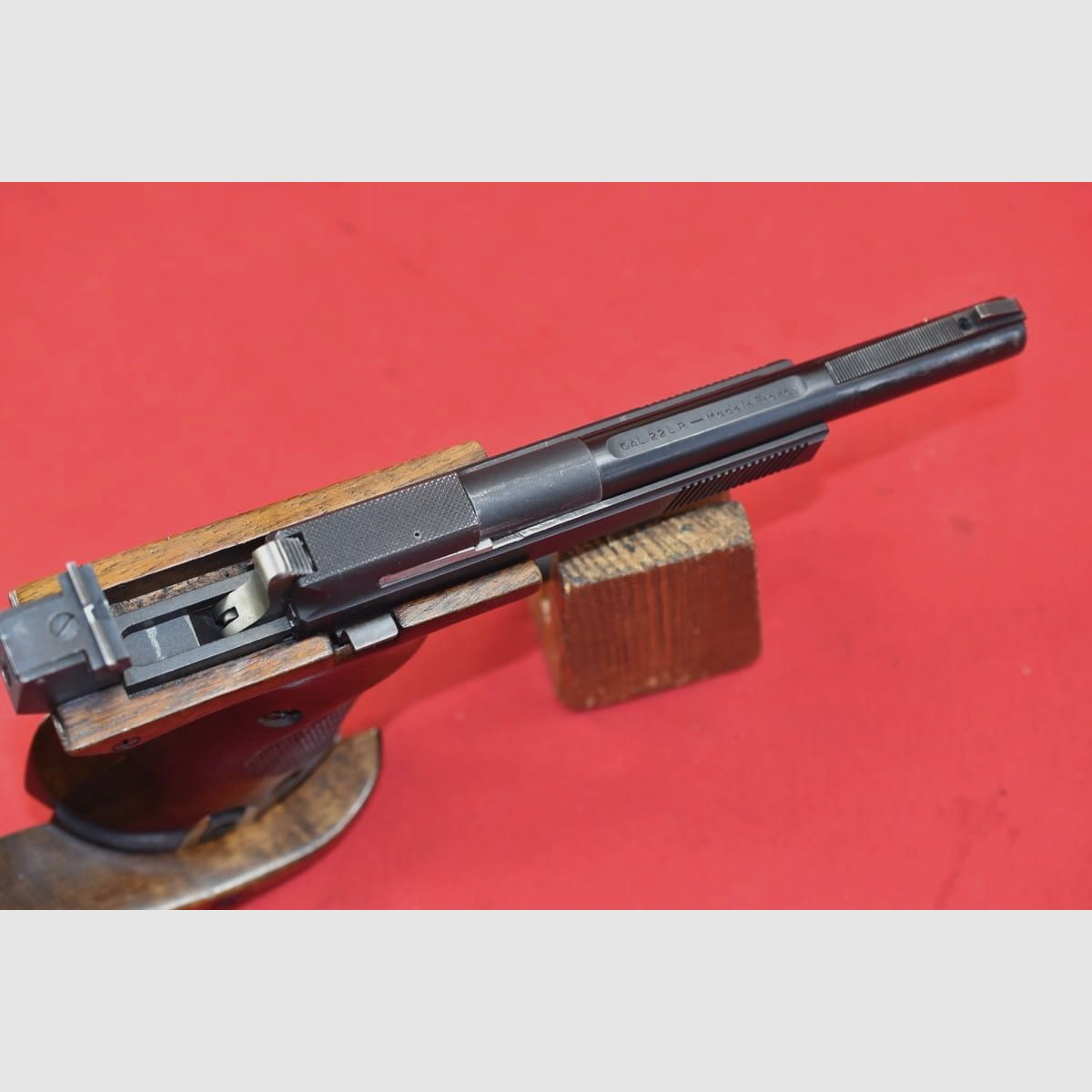 #6873 Pistolet DES-69, cal. .22lr, image 6 sur 23