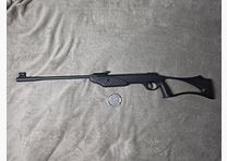 Luftgewehr mit ergonomischem Lochschaft – Kaliber 4,5 mm Diabolo