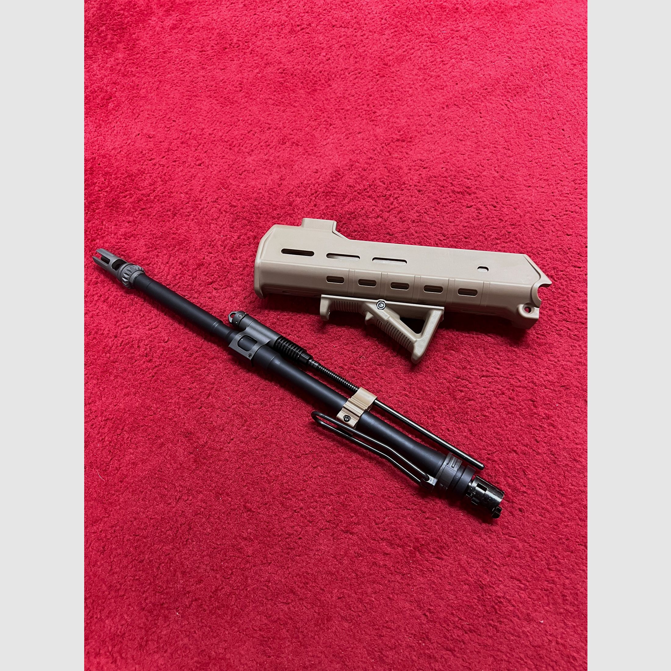 Wei-ETech MSK Masada Open Bolt GBB 6mm BB w kolorze Tan z akcesoriami i systemem wymiany