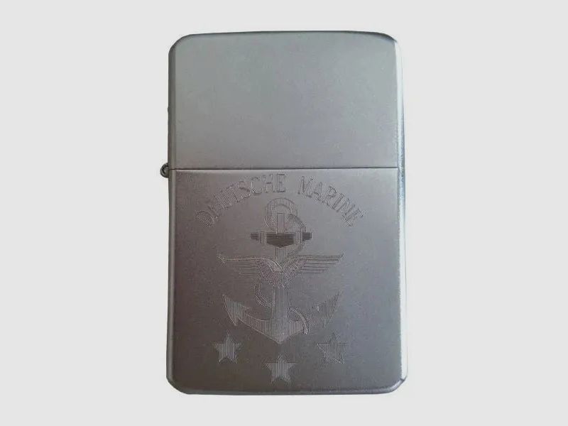 Encendedor desconocido Z-Plus Gas con grabado de la Marina Alemana