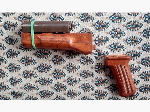 Shagadelic! Vintage Handschutz Baby / lower AK74 Tantal Bakelit Handschutz und Griff / Optional upper DDR Plaste AKM oder Izhmash AK-74M Handschutz