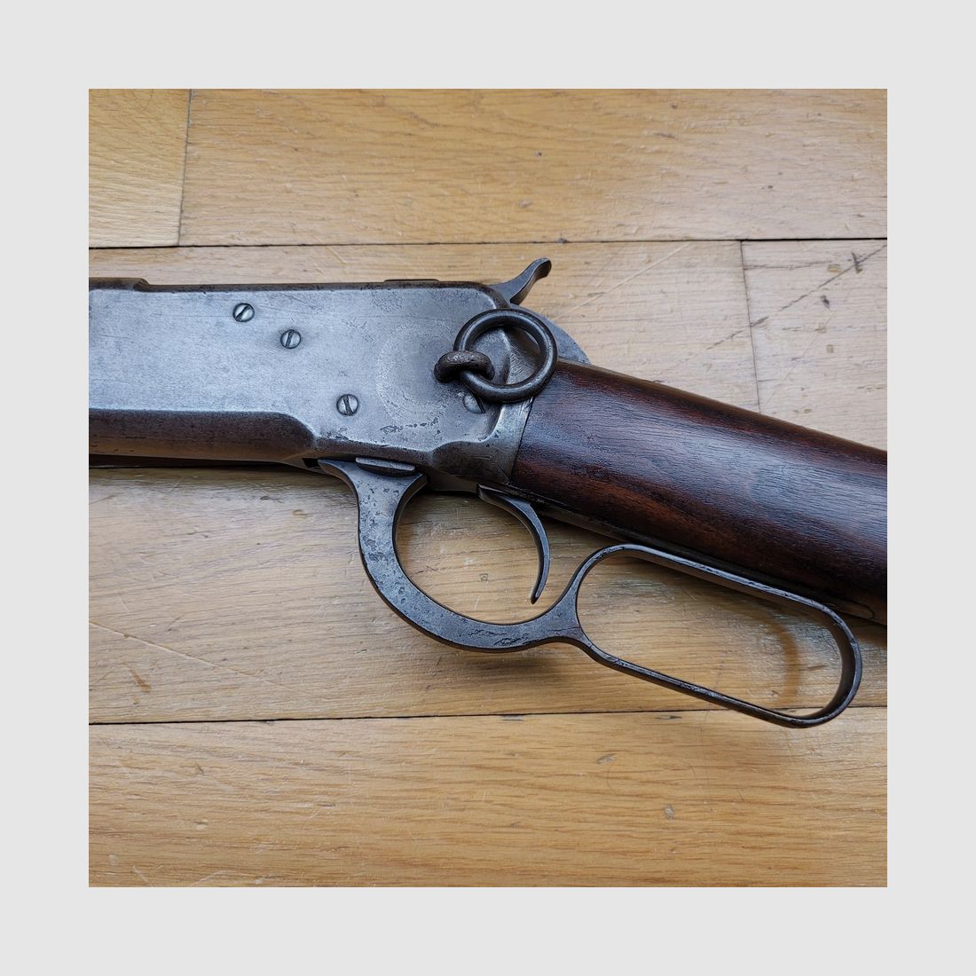 Bella carabina Winchester 1892 – calibro 32WCF / 32-20 – Configurazione carabina da sella – Fabbricazione New Haven 1903 – Belle marcature sulla canna – Mirino regolabile – BE+/TBE, immagine 5 di 33