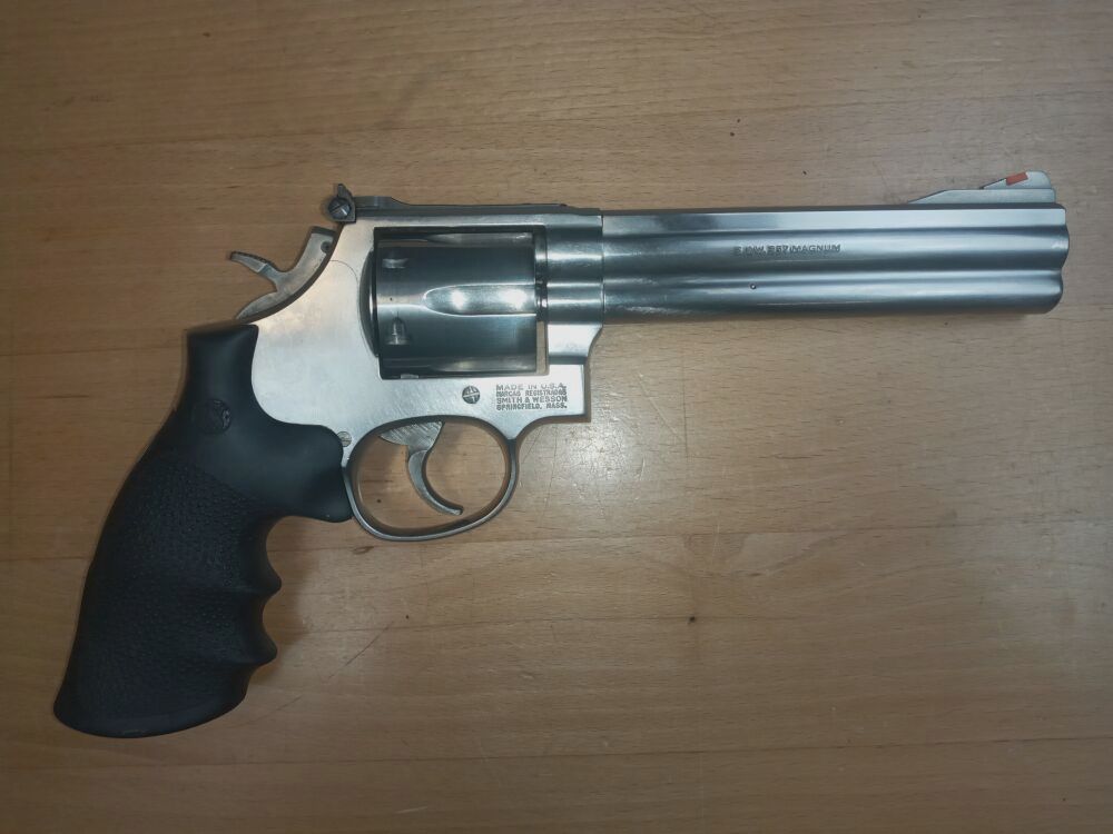 Smith & Wesson	 M 686-4