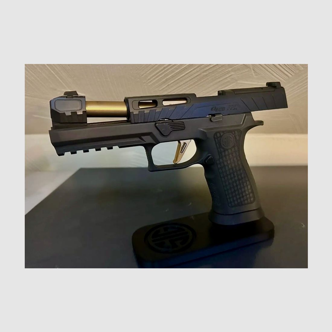 Sig Sauer P320 Spectre Comp Gold 9mm