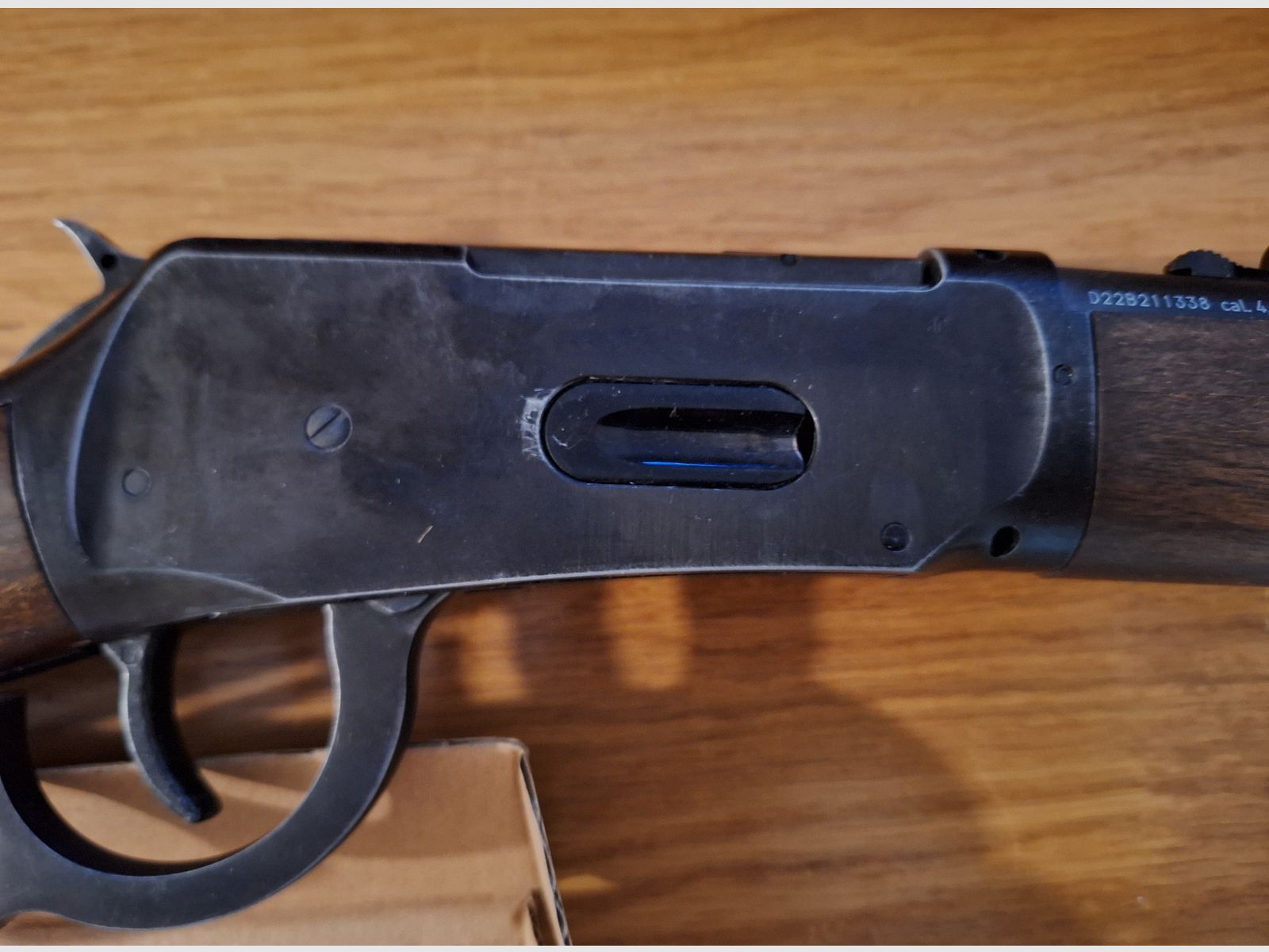 Co2 Cowboy Rifle Legends inkl. Koffer mit Schloss 4,5 mm BB und 4,5 mm Diabolo 34 Ladehülsen insgesamt!