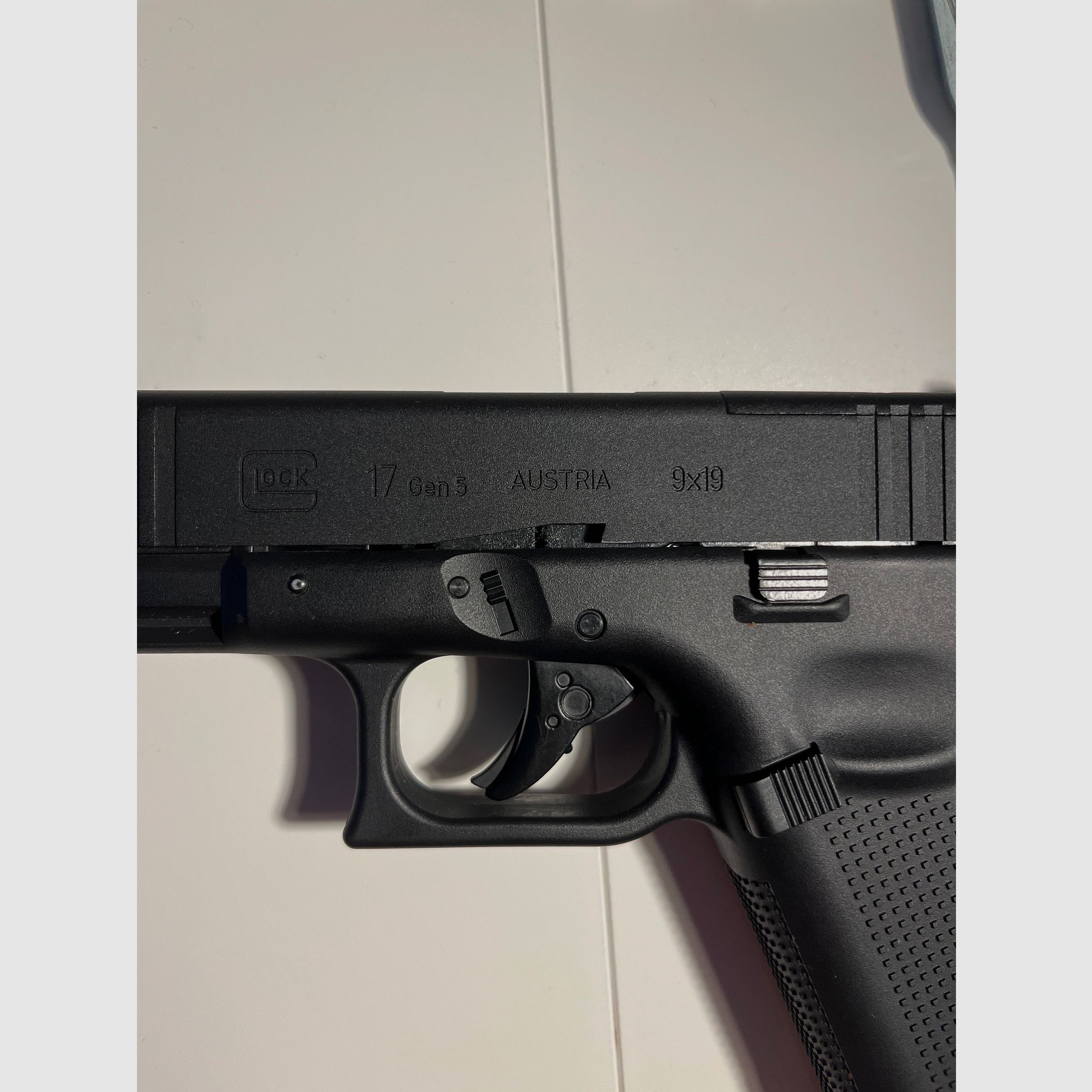 Glock 17 Gen 5 Gaspistole 4,5mm stahl bb