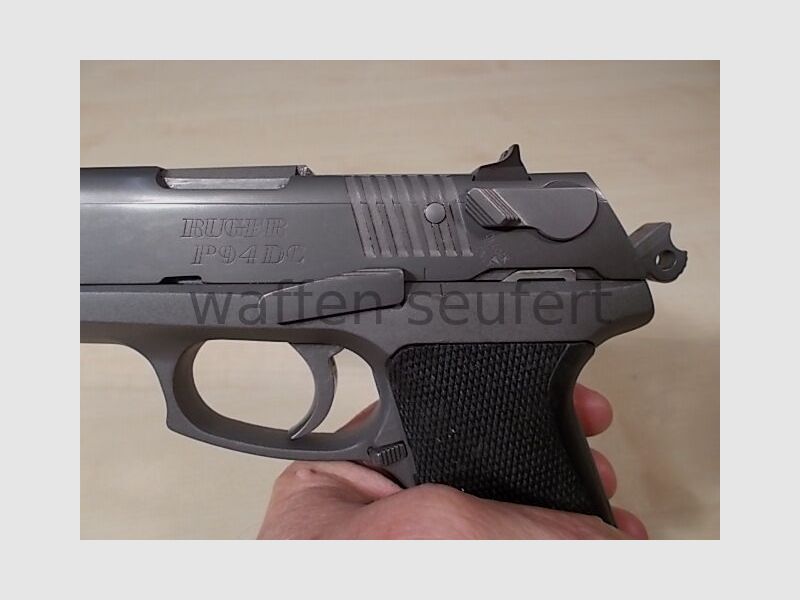 Pistola Ruger P94DC