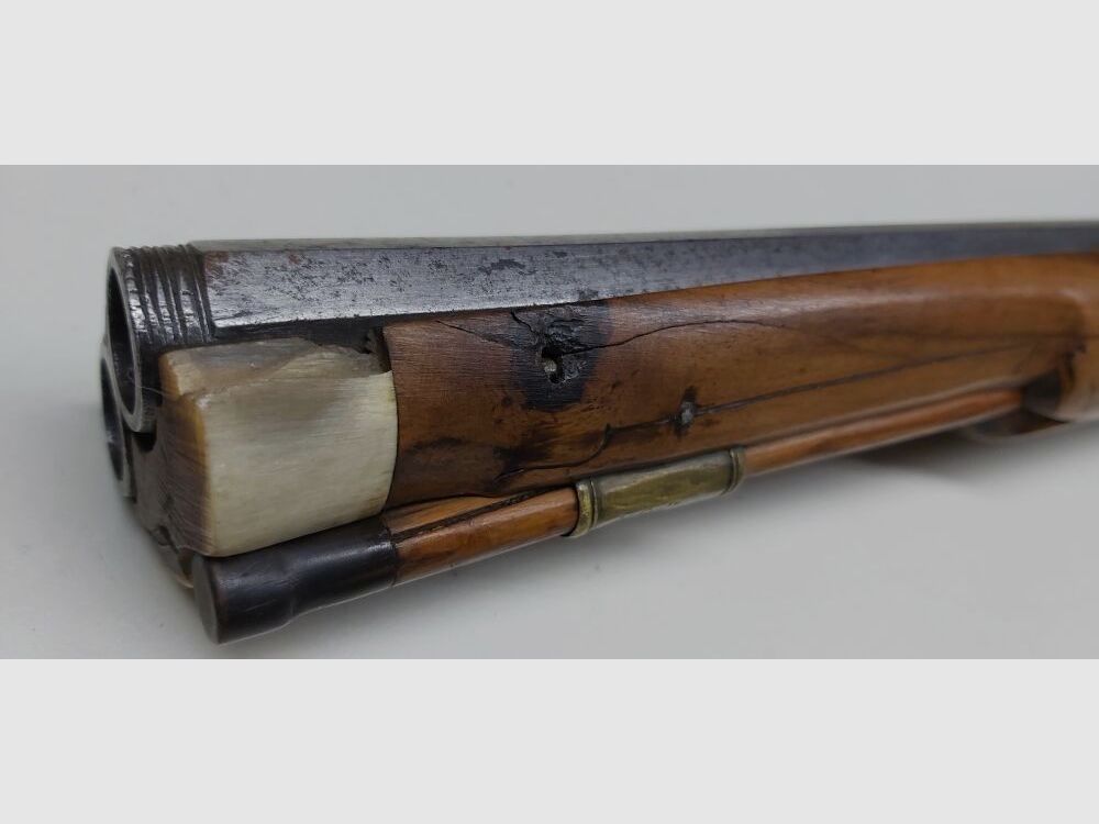 F.C. Nabholt in Regensburg double-barreled percussion pistol