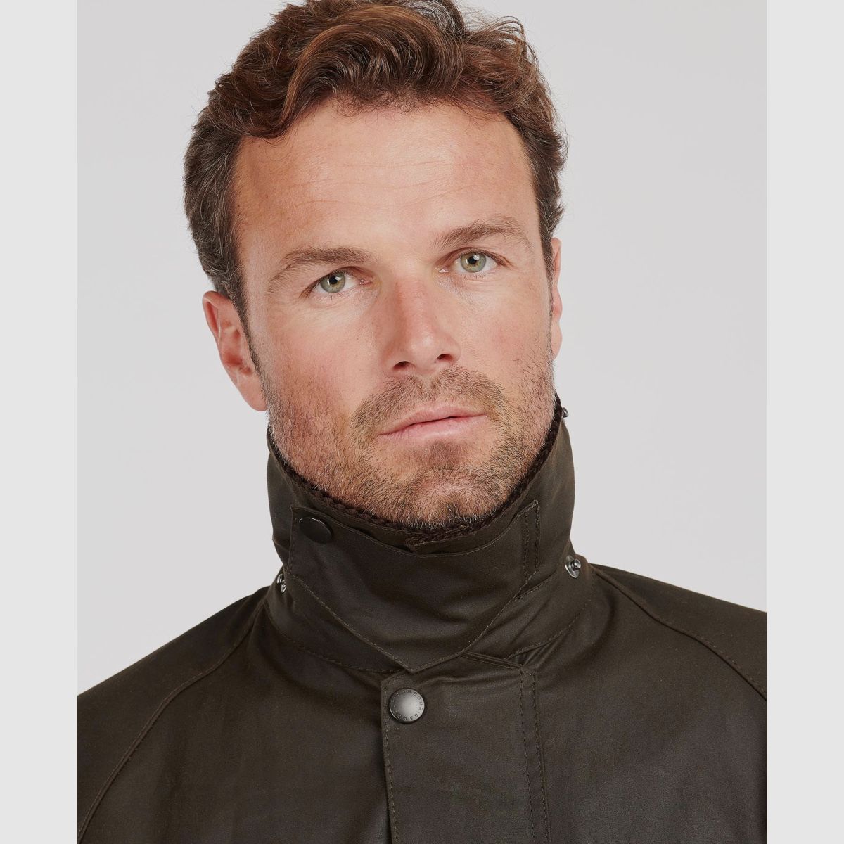 BARBOUR Classic Beaufort Wachsjack Olive