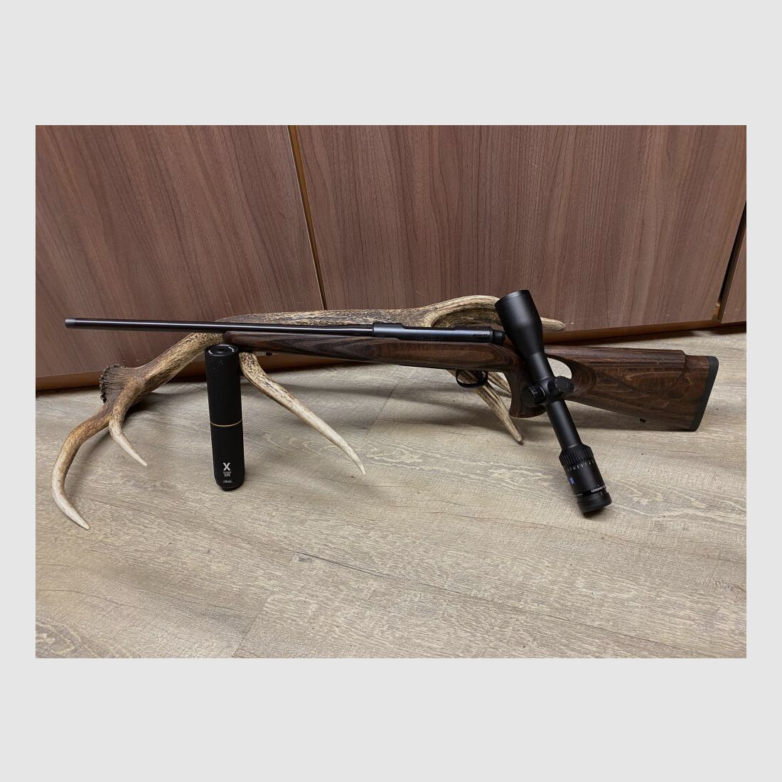 Mauser M18 Max Pure, con Zeiss Conquest V6 2-12x50 M, con riel