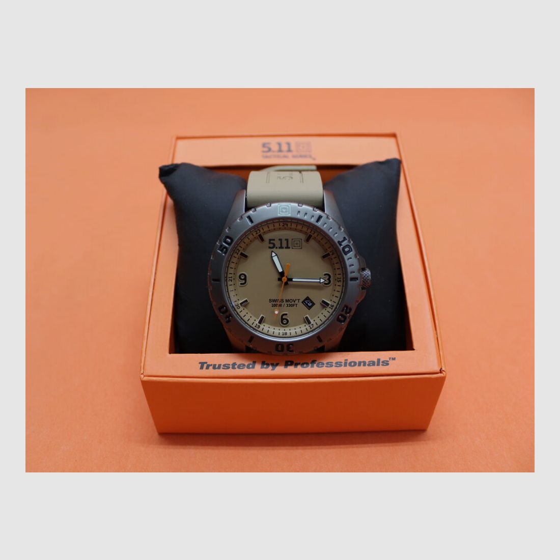 5.11 5.11 Guardsman Watch (50133EU) 120 Coyote watch with steel case and silicone strap