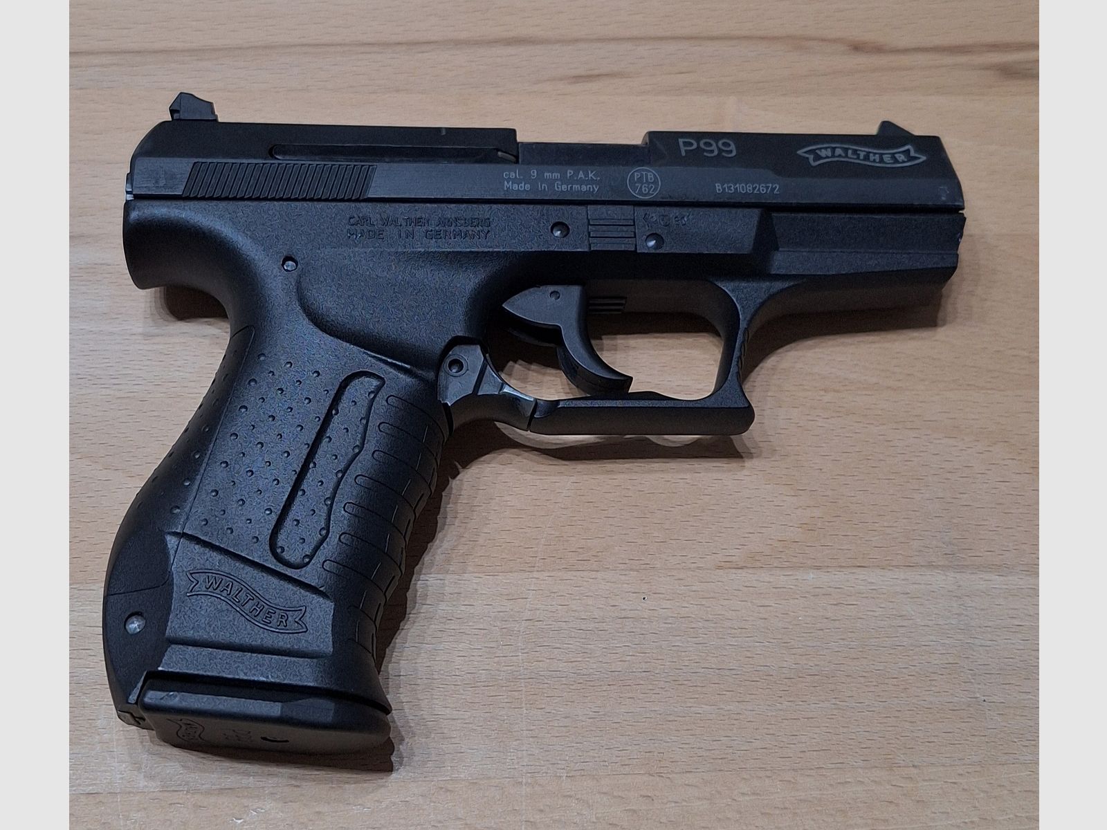 Walther P99 Schreckschuss PAK 9mm + 2 Magazine