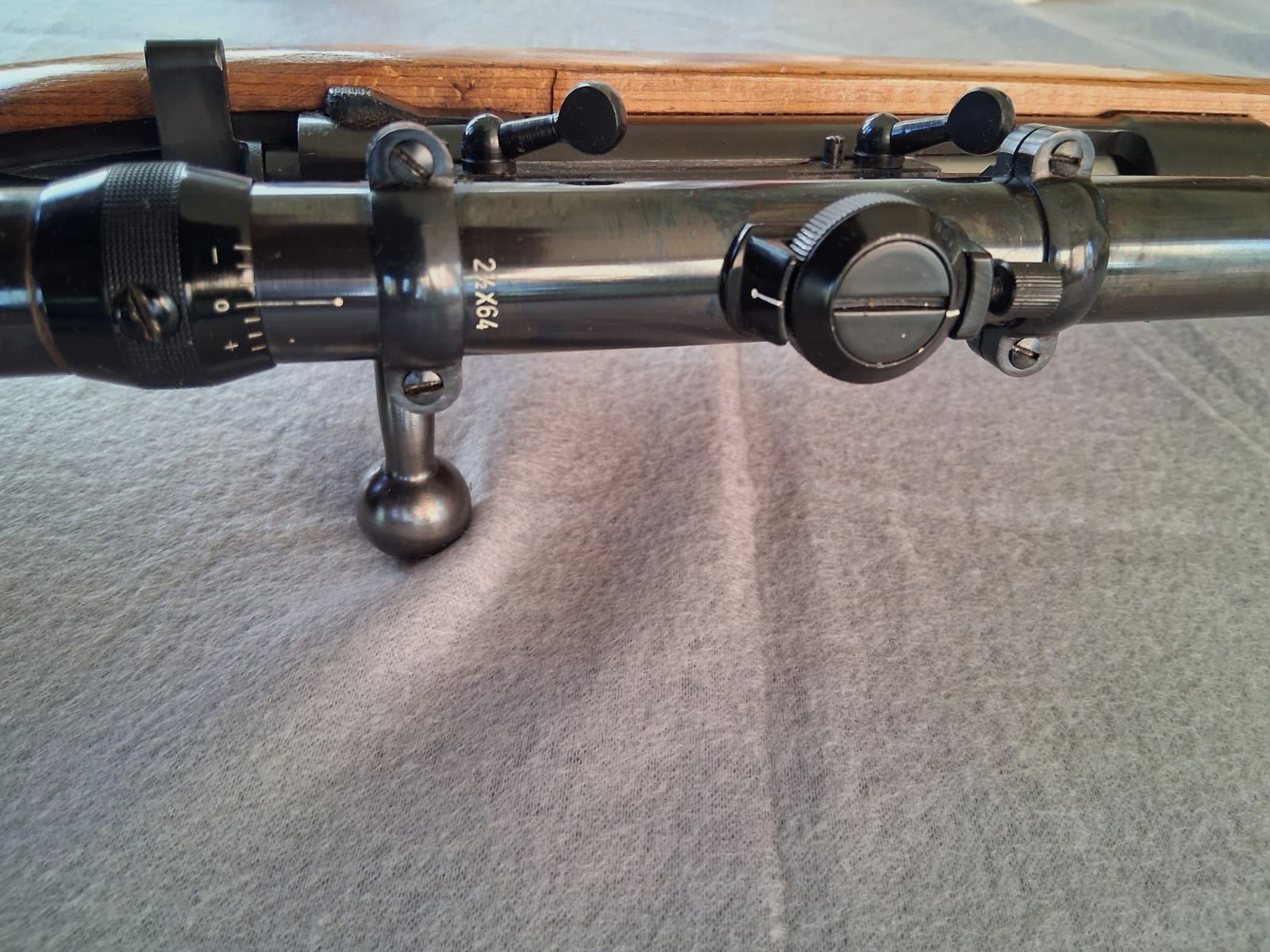 Langwaffe Suhl Repetierbüchse Sport Kal. 22LR mit Zielfernrohr 4x